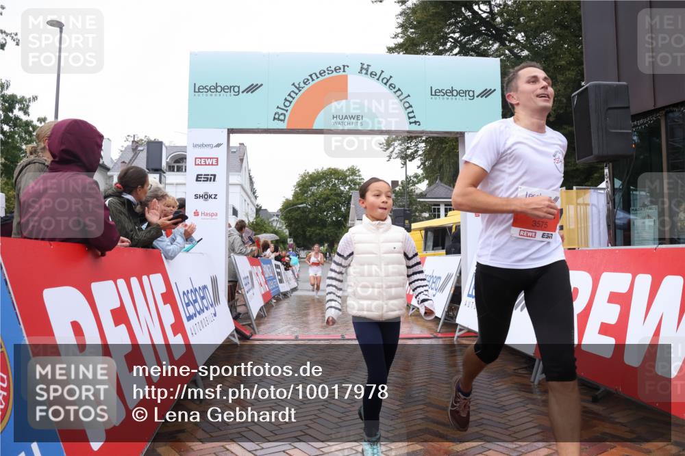 30.08.2026 - Blankeneser Heldenlauf Lena Gebhardt http://msf.ph/oto/10017978 30.08.2026 09:24:40 Ziel 3575, 3642 meine-sportfotos.de