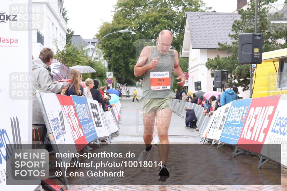 30.08.2026 - Blankeneser Heldenlauf Lena Gebhardt http://msf.ph/oto/10018014 30.08.2026 09:25:09 Ziel 3565, 3583, 3587 meine-sportfotos.de