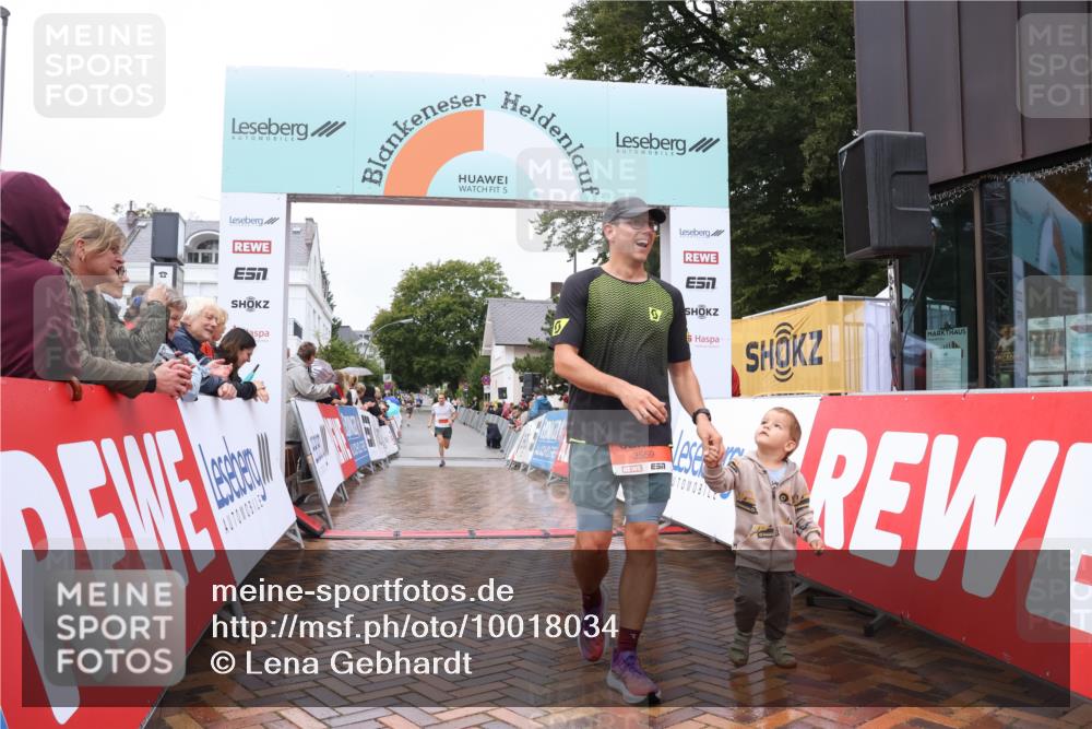 30.08.2026 - Blankeneser Heldenlauf Lena Gebhardt http://msf.ph/oto/10018034 30.08.2026 09:25:43 Ziel 3559, 3562 meine-sportfotos.de