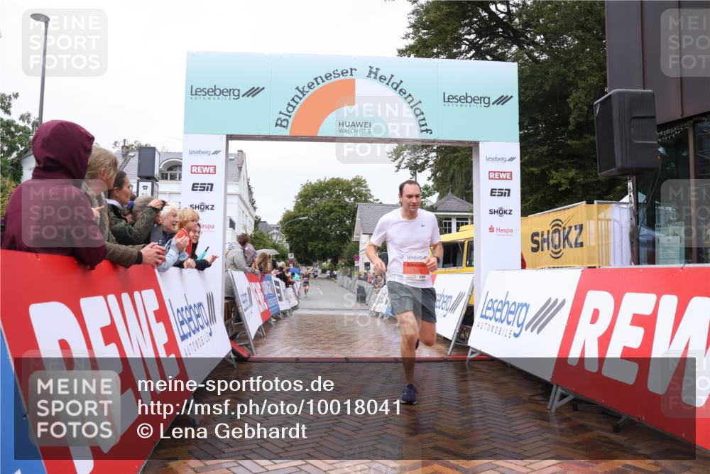 30.08.2026 - Blankeneser Heldenlauf Lena Gebhardt http://msf.ph/oto/10018041 30.08.2026 09:25:47 Ziel 3559, 3562 meine-sportfotos.de