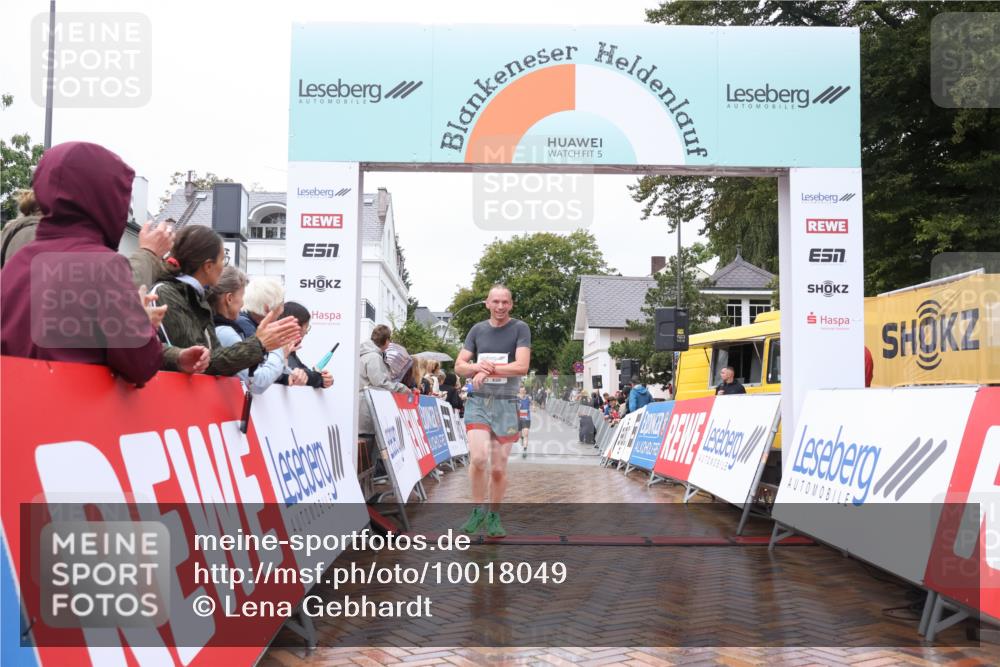 30.08.2026 - Blankeneser Heldenlauf Lena Gebhardt http://msf.ph/oto/10018049 30.08.2026 09:25:55 Ziel 3571, 3633 meine-sportfotos.de
