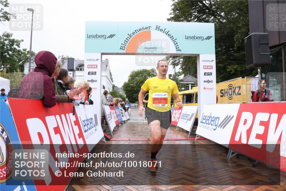 30.08.2026 - Blankeneser Heldenlauf Lena Gebhardt http://msf.ph/oto/10018071 30.08.2026 09:26:08 Ziel 3667, 3698 meine-sportfotos.de