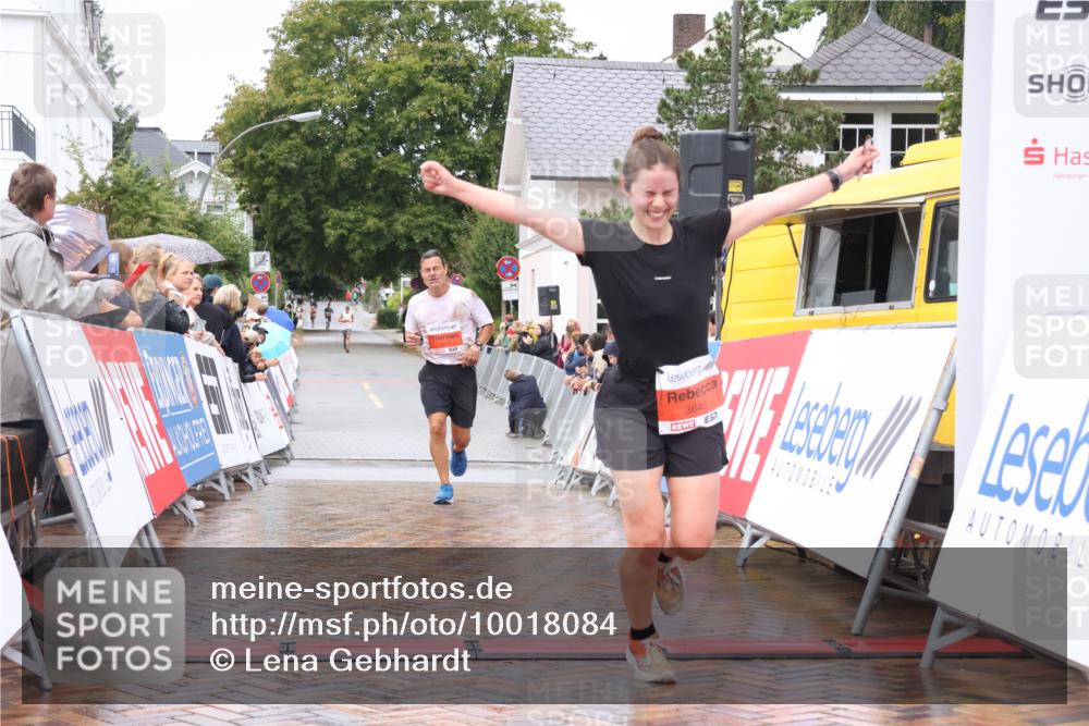 30.08.2026 - Blankeneser Heldenlauf Lena Gebhardt http://msf.ph/oto/10018084 30.08.2026 09:26:28 Ziel 3641, 3645 meine-sportfotos.de