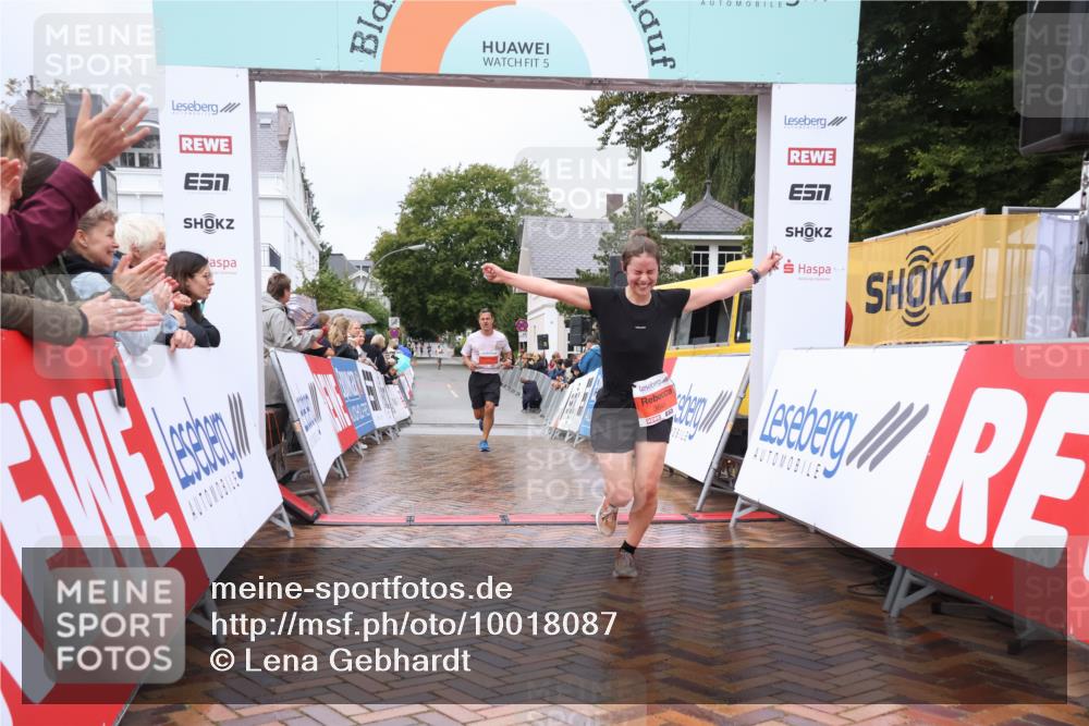 30.08.2026 - Blankeneser Heldenlauf Lena Gebhardt http://msf.ph/oto/10018087 30.08.2026 09:26:28 Ziel 3641, 3645 meine-sportfotos.de