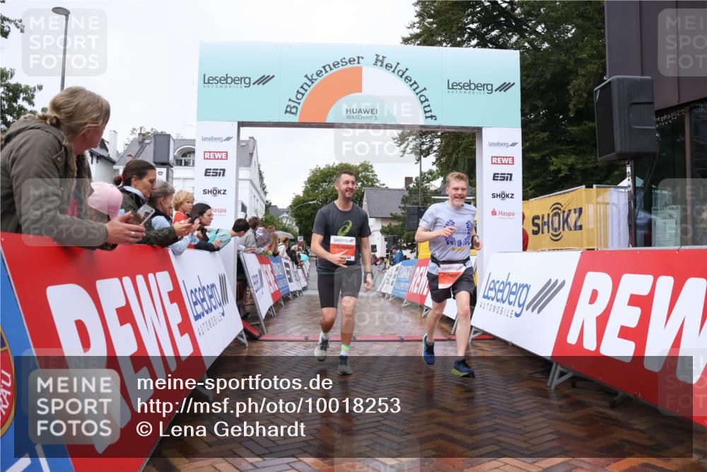30.08.2026 - Blankeneser Heldenlauf Lena Gebhardt http://msf.ph/oto/10018253 30.08.2026 09:28:37 Ziel 3535, 3584, 3672, 3706 meine-sportfotos.de