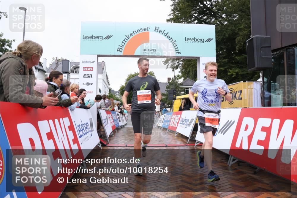 30.08.2026 - Blankeneser Heldenlauf Lena Gebhardt http://msf.ph/oto/10018254 30.08.2026 09:28:37 Ziel 3535, 3584, 3672, 3706 meine-sportfotos.de