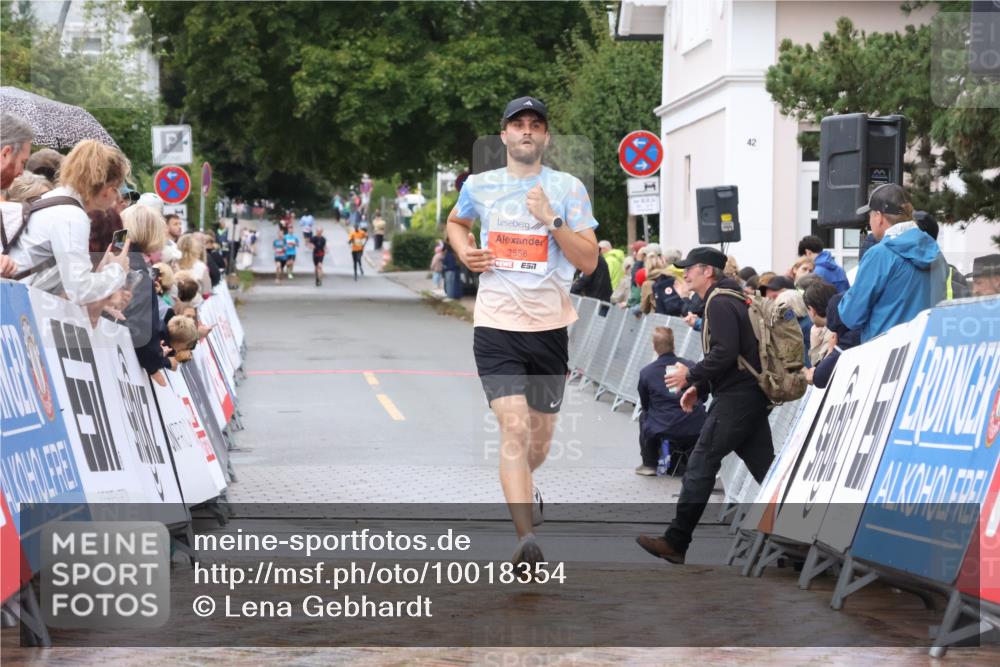 30.08.2026 - Blankeneser Heldenlauf Lena Gebhardt http://msf.ph/oto/10018354 30.08.2026 09:29:54 Ziel 3558, 3671 meine-sportfotos.de