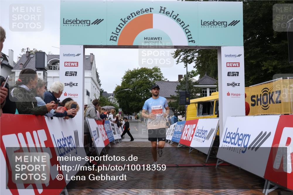 30.08.2026 - Blankeneser Heldenlauf Lena Gebhardt http://msf.ph/oto/10018359 30.08.2026 09:29:56 Ziel 3558, 3671 meine-sportfotos.de