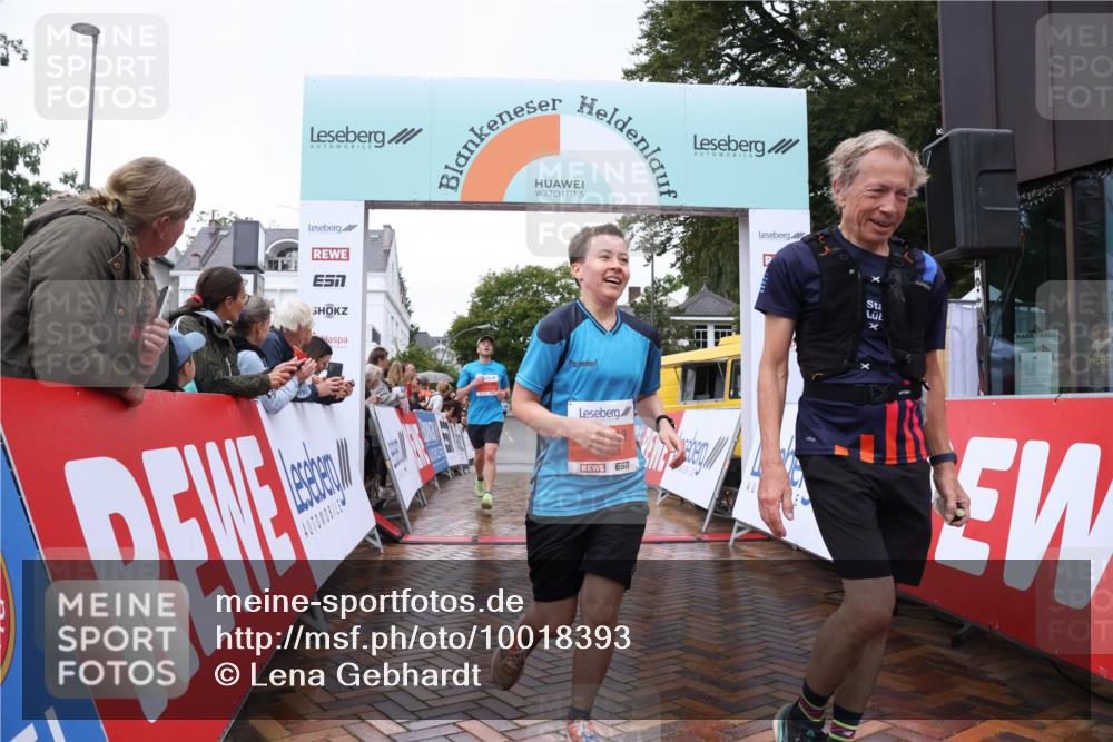30.08.2026 - Blankeneser Heldenlauf Lena Gebhardt http://msf.ph/oto/10018393 30.08.2026 09:30:26 Ziel 3533, 3577, 3606 meine-sportfotos.de
