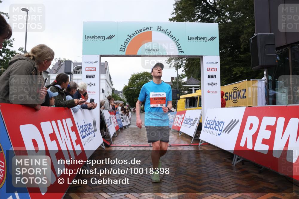30.08.2026 - Blankeneser Heldenlauf Lena Gebhardt http://msf.ph/oto/10018398 30.08.2026 09:30:28 Ziel 3533, 3577, 3606 meine-sportfotos.de