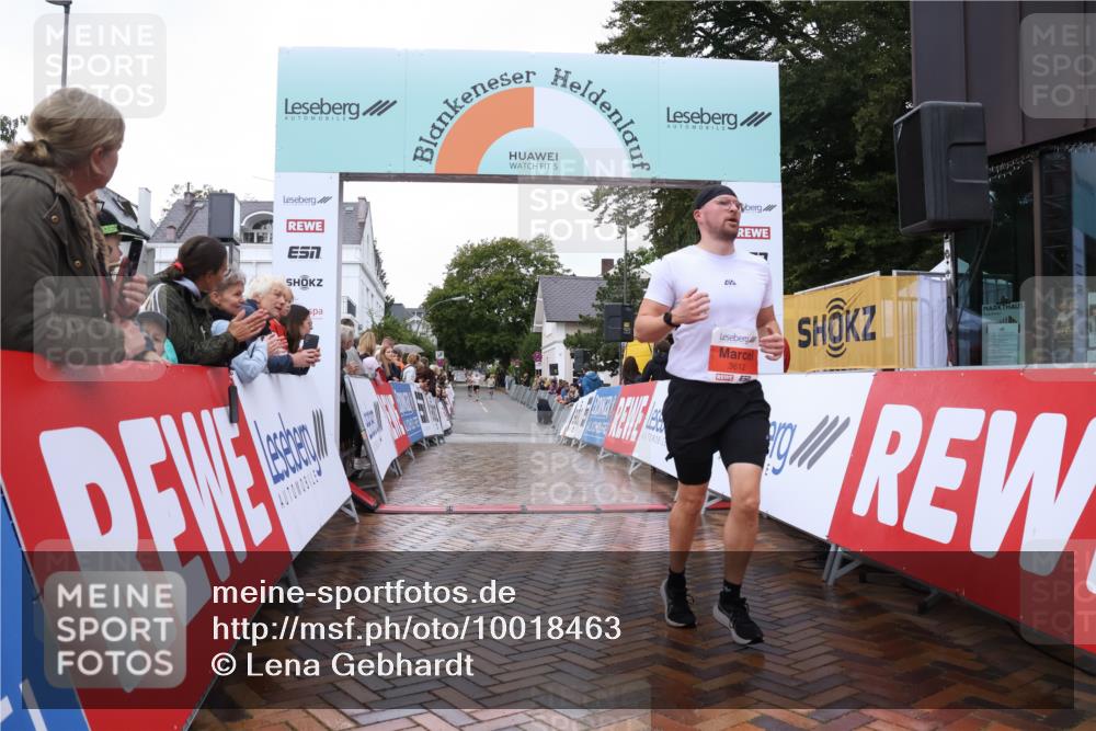 30.08.2026 - Blankeneser Heldenlauf Lena Gebhardt http://msf.ph/oto/10018463 30.08.2026 09:31:06 Ziel 3610, 3612 meine-sportfotos.de