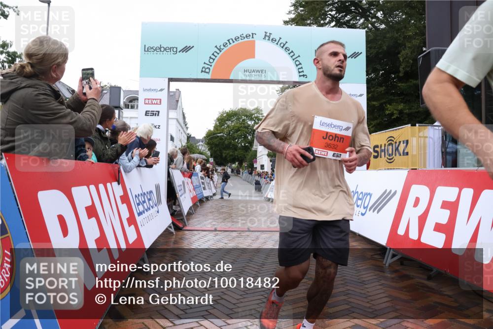 30.08.2026 - Blankeneser Heldenlauf Lena Gebhardt http://msf.ph/oto/10018482 30.08.2026 09:31:19 Ziel 1801, 3508, 3632 meine-sportfotos.de
