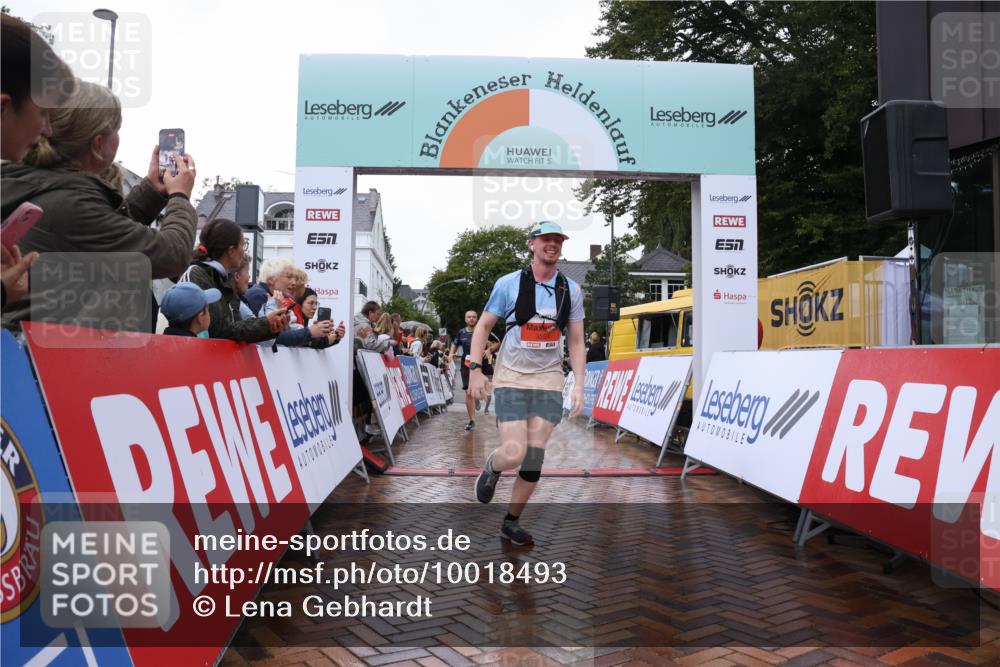 30.08.2026 - Blankeneser Heldenlauf Lena Gebhardt http://msf.ph/oto/10018493 30.08.2026 09:31:37 Ziel 1597, 3530, 3594 meine-sportfotos.de