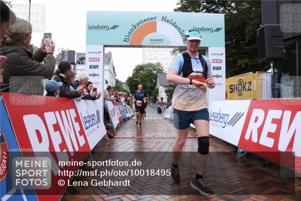 30.08.2026 - Blankeneser Heldenlauf Lena Gebhardt http://msf.ph/oto/10018495 30.08.2026 09:31:37 Ziel 1597, 3530, 3594 meine-sportfotos.de