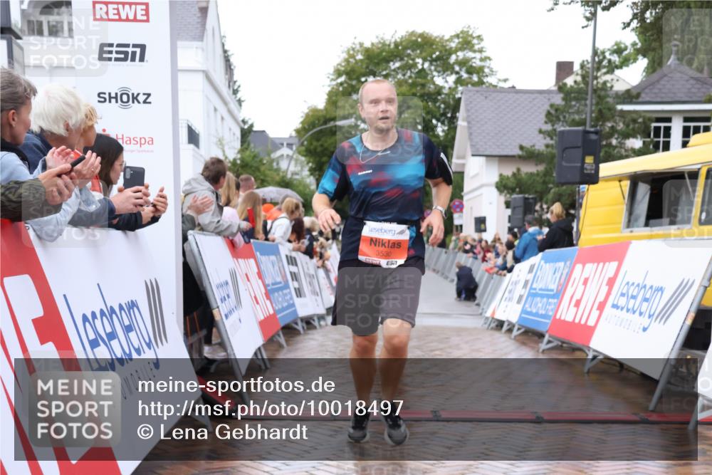 30.08.2026 - Blankeneser Heldenlauf Lena Gebhardt http://msf.ph/oto/10018497 30.08.2026 09:31:38 Ziel 1597, 3530, 3594 meine-sportfotos.de