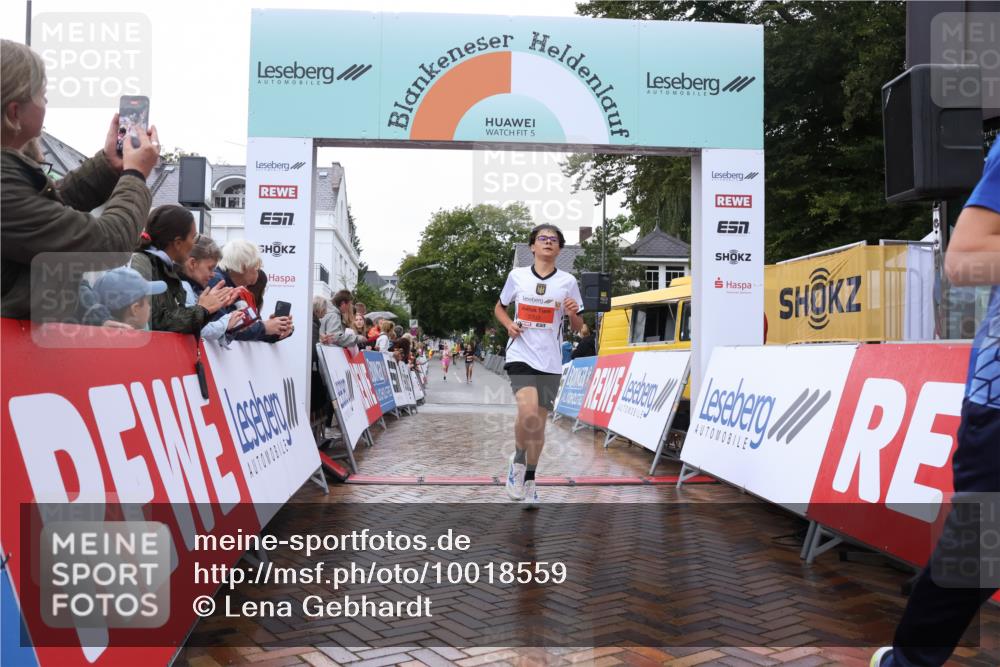 30.08.2026 - Blankeneser Heldenlauf Lena Gebhardt http://msf.ph/oto/10018559 30.08.2026 09:32:01 Ziel 1731, 3627, 3703 meine-sportfotos.de