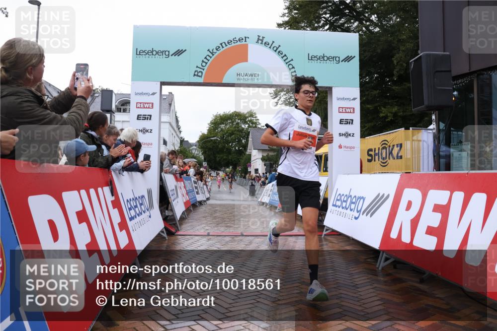 30.08.2026 - Blankeneser Heldenlauf Lena Gebhardt http://msf.ph/oto/10018561 30.08.2026 09:32:02 Ziel 1731, 3627, 3703 meine-sportfotos.de