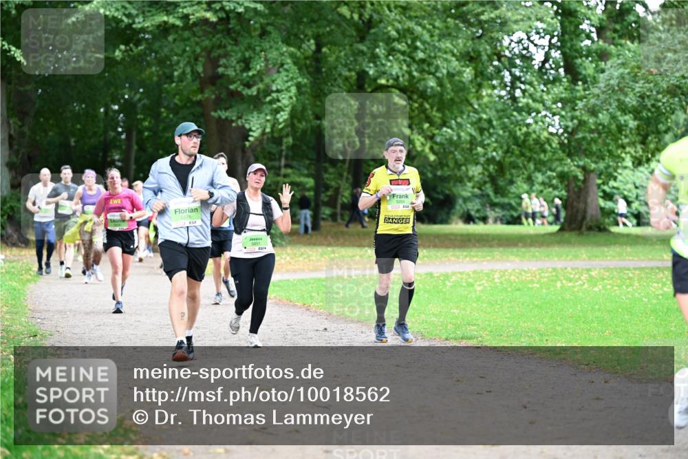30.08.2026 - Blankeneser Heldenlauf Dr. Thomas Lammeyer http://msf.ph/oto/10018562 30.08.2026 10:08:32 Laufen 5276, 5851, 5269, 3 meine-sportfotos.de