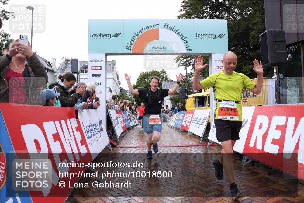 30.08.2026 - Blankeneser Heldenlauf Lena Gebhardt http://msf.ph/oto/10018600 30.08.2026 09:32:22 Ziel 3618, 3639, 3691 meine-sportfotos.de