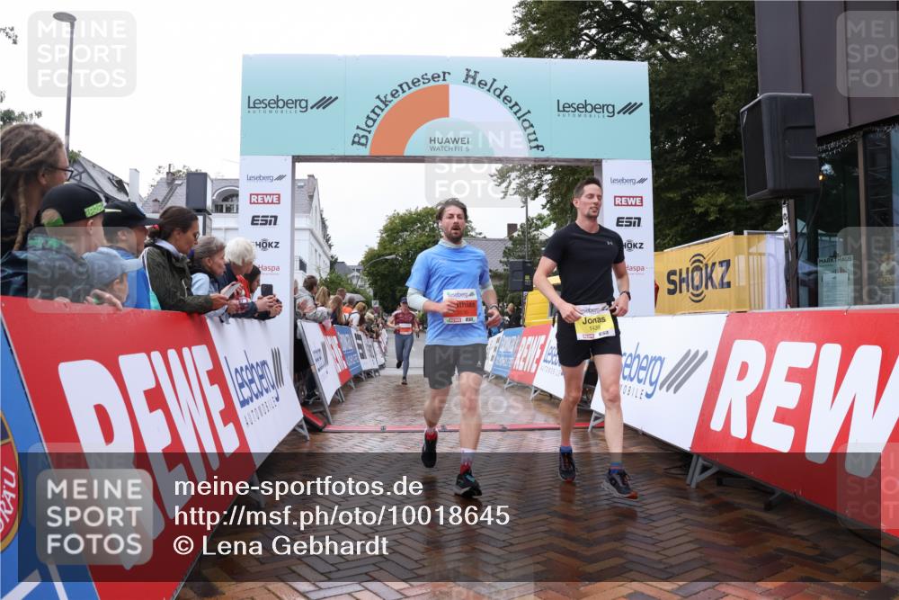 30.08.2026 - Blankeneser Heldenlauf Lena Gebhardt http://msf.ph/oto/10018645 30.08.2026 09:32:46 Ziel 1439, 3536, 3554 meine-sportfotos.de