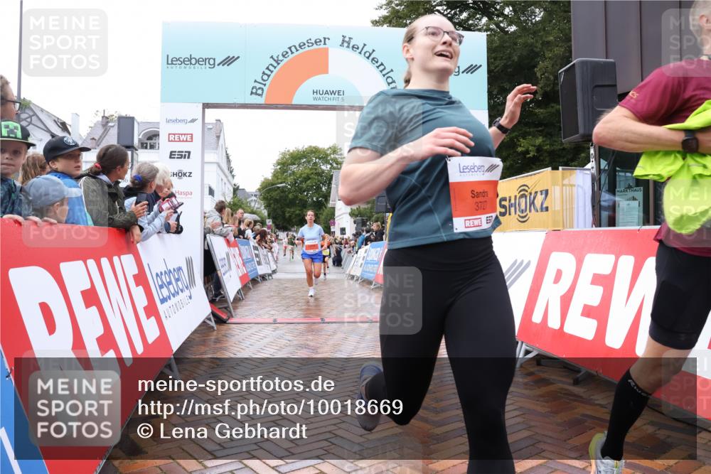 30.08.2026 - Blankeneser Heldenlauf Lena Gebhardt http://msf.ph/oto/10018669 30.08.2026 09:32:56 Ziel 1073, 3516, 3570, 3727 meine-sportfotos.de