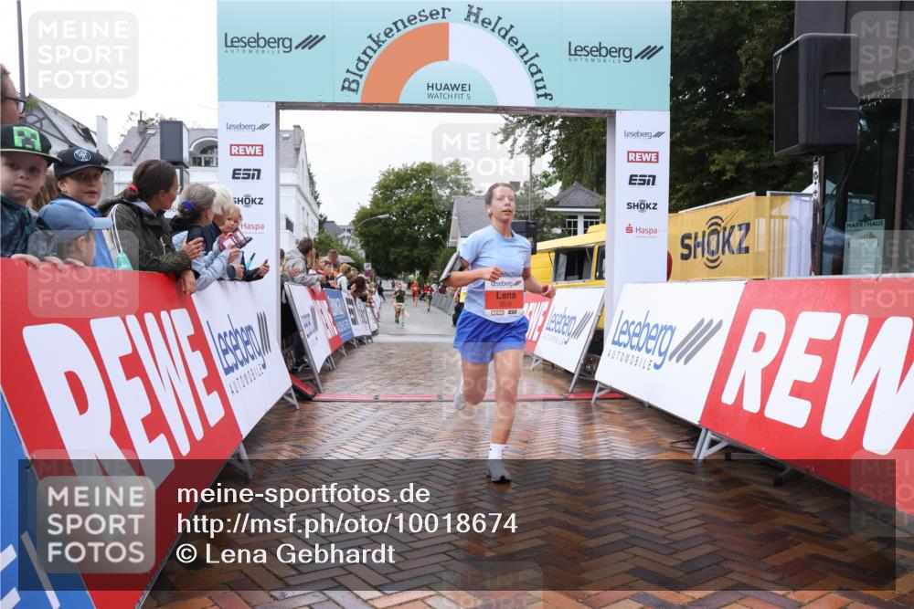 30.08.2026 - Blankeneser Heldenlauf Lena Gebhardt http://msf.ph/oto/10018674 30.08.2026 09:32:58 Ziel 1073, 3516, 3570, 3727 meine-sportfotos.de