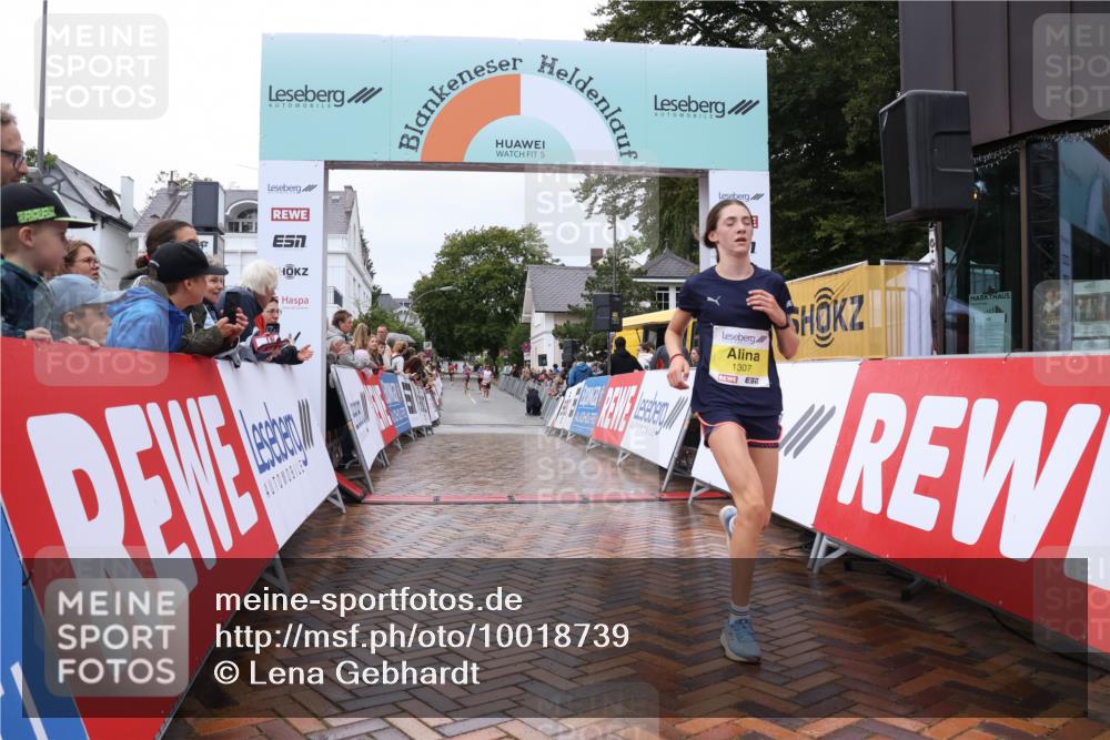 30.08.2026 - Blankeneser Heldenlauf Lena Gebhardt http://msf.ph/oto/10018739 30.08.2026 09:33:25 Ziel 1307 meine-sportfotos.de