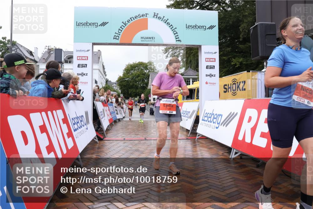 30.08.2026 - Blankeneser Heldenlauf Lena Gebhardt http://msf.ph/oto/10018759 30.08.2026 09:33:38 Ziel 1316, 3510, 3654, 3690, 3723 meine-sportfotos.de