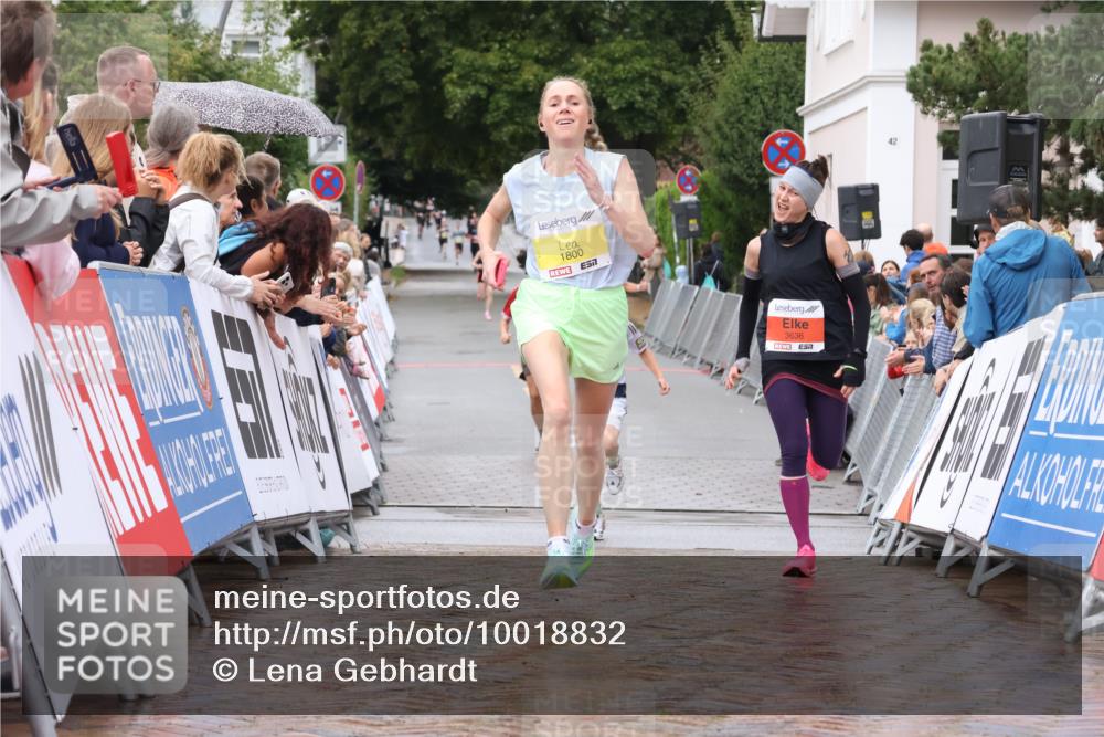 30.08.2026 - Blankeneser Heldenlauf Lena Gebhardt http://msf.ph/oto/10018832 30.08.2026 09:34:24 Ziel 1226, 1382, 1800, 3636 meine-sportfotos.de