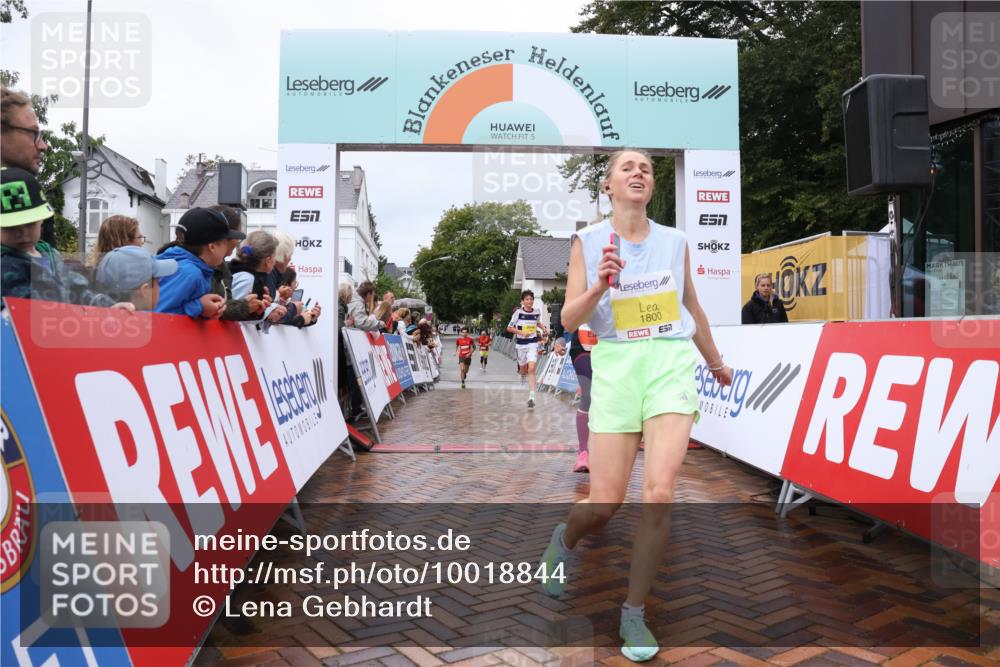 30.08.2026 - Blankeneser Heldenlauf Lena Gebhardt http://msf.ph/oto/10018844 30.08.2026 09:34:27 Ziel 1226, 1382, 1800, 3636, 3702 meine-sportfotos.de
