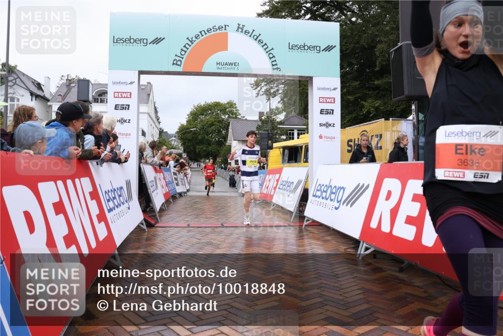 30.08.2026 - Blankeneser Heldenlauf Lena Gebhardt http://msf.ph/oto/10018848 30.08.2026 09:34:28 Ziel 1382, 1800, 3636, 3702 meine-sportfotos.de