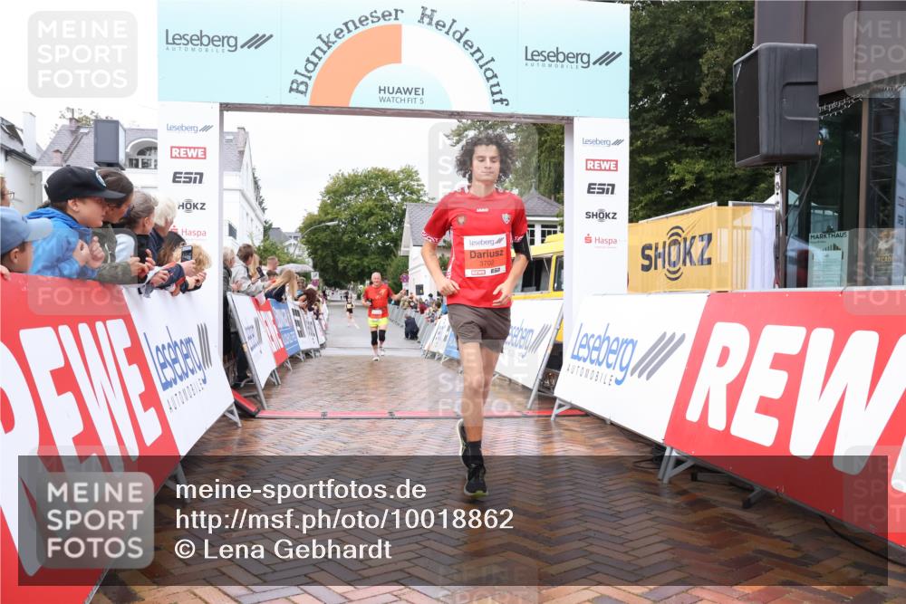 30.08.2026 - Blankeneser Heldenlauf Lena Gebhardt http://msf.ph/oto/10018862 30.08.2026 09:34:32 Ziel 1382, 1800, 3636, 3702, 3722 meine-sportfotos.de