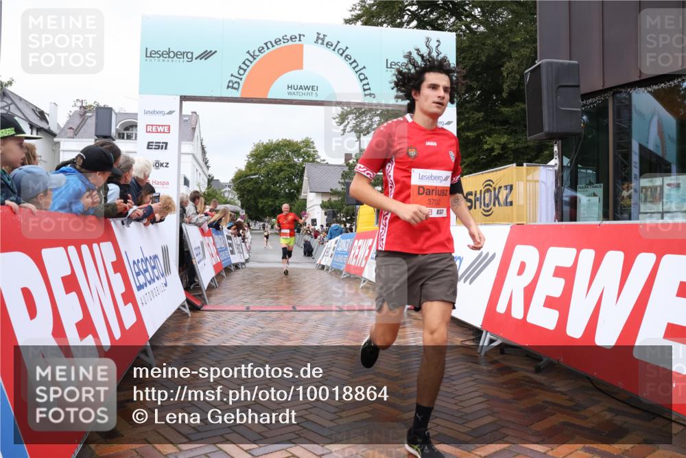 30.08.2026 - Blankeneser Heldenlauf Lena Gebhardt http://msf.ph/oto/10018864 30.08.2026 09:34:33 Ziel 1382, 1800, 3636, 3702, 3722 meine-sportfotos.de