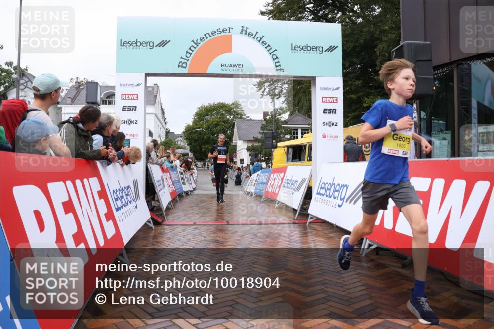 30.08.2026 - Blankeneser Heldenlauf Lena Gebhardt http://msf.ph/oto/10018904 30.08.2026 09:34:57 Ziel 1535, 1542, 1762, 3646 meine-sportfotos.de