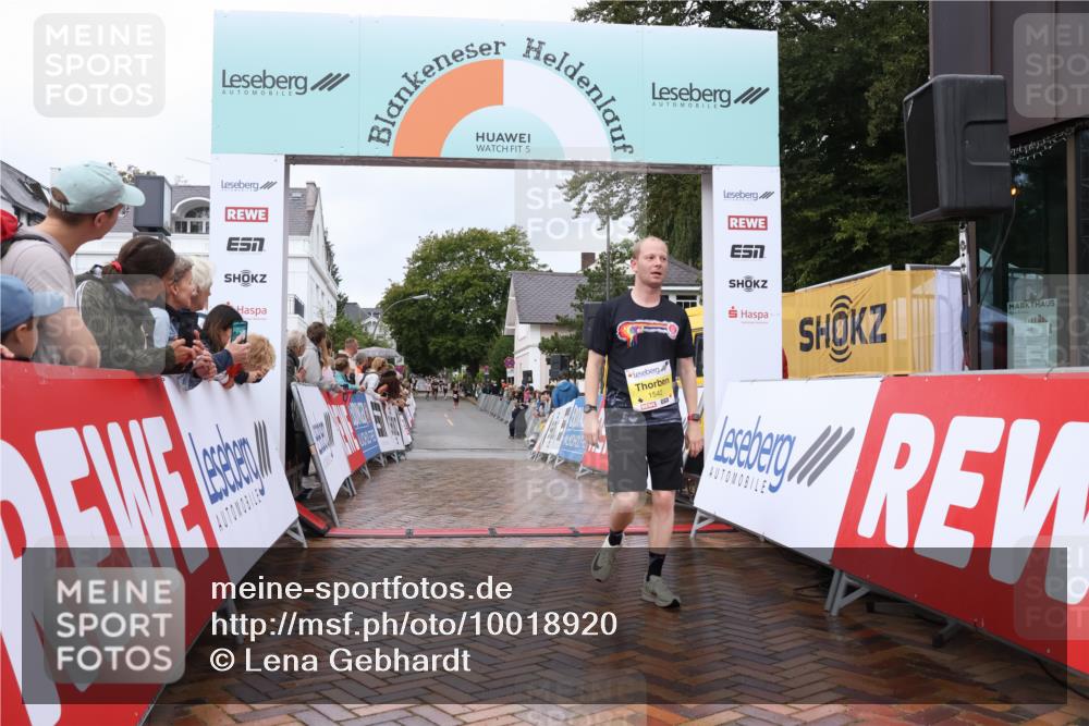 30.08.2026 - Blankeneser Heldenlauf Lena Gebhardt http://msf.ph/oto/10018920 30.08.2026 09:35:03 Ziel 1535, 1542, 1762, 3646 meine-sportfotos.de