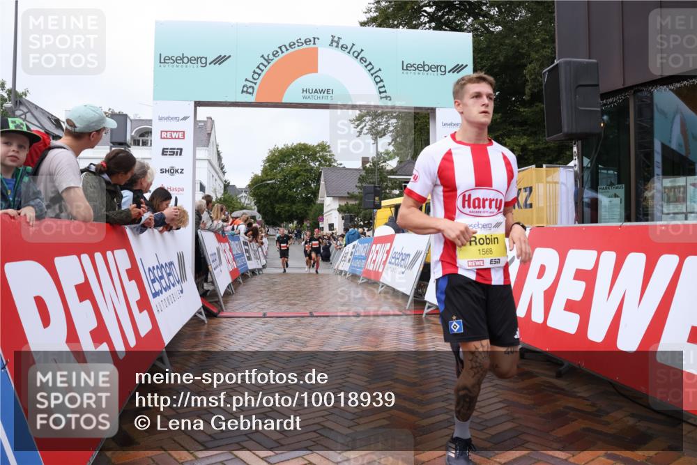 30.08.2026 - Blankeneser Heldenlauf Lena Gebhardt http://msf.ph/oto/10018939 30.08.2026 09:35:23 Ziel 1568, 3602, 3655, 3686, 3687 meine-sportfotos.de