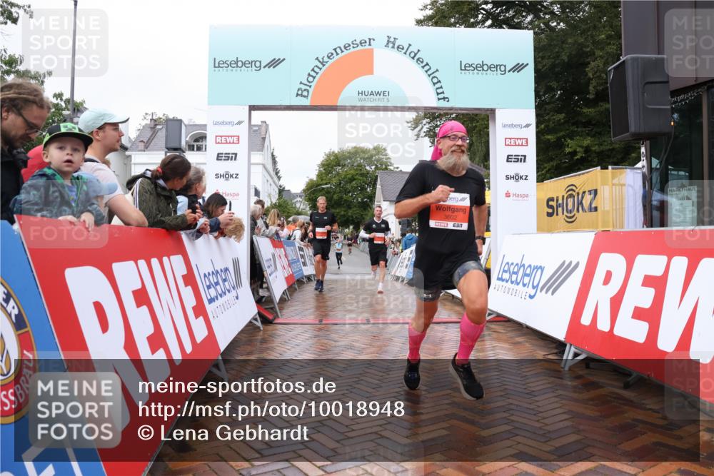 30.08.2026 - Blankeneser Heldenlauf Lena Gebhardt http://msf.ph/oto/10018948 30.08.2026 09:35:26 Ziel 1568, 3602, 3655, 3686, 3687 meine-sportfotos.de
