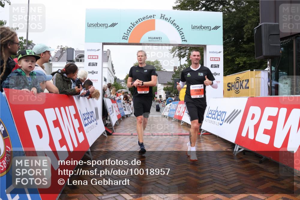 30.08.2026 - Blankeneser Heldenlauf Lena Gebhardt http://msf.ph/oto/10018957 30.08.2026 09:35:29 Ziel 1568, 3519, 3602, 3686, 3687 meine-sportfotos.de