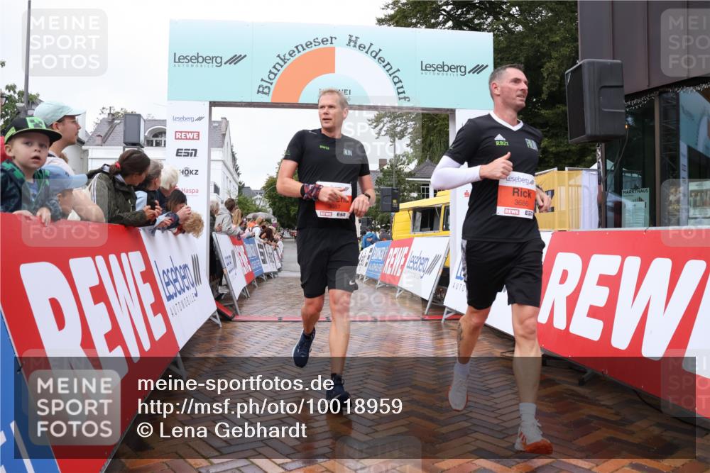 30.08.2026 - Blankeneser Heldenlauf Lena Gebhardt http://msf.ph/oto/10018959 30.08.2026 09:35:29 Ziel 1568, 3519, 3602, 3686, 3687 meine-sportfotos.de