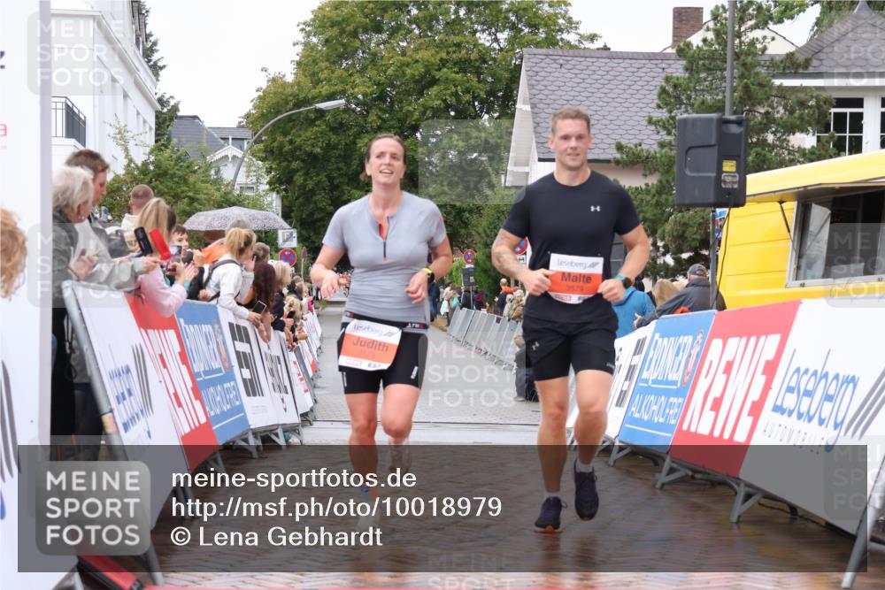 30.08.2026 - Blankeneser Heldenlauf Lena Gebhardt http://msf.ph/oto/10018979 30.08.2026 09:35:38 Ziel 3519, 3578, 3579 meine-sportfotos.de