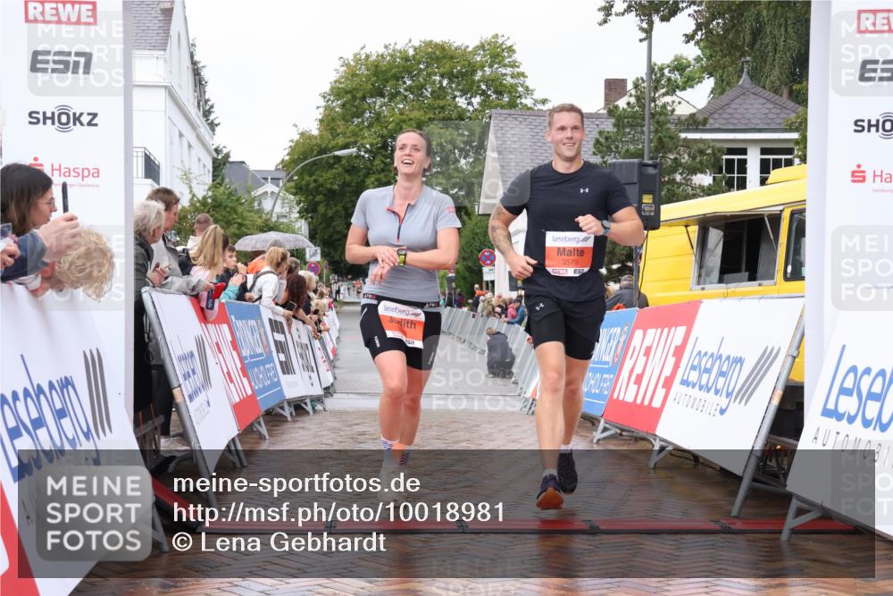 30.08.2026 - Blankeneser Heldenlauf Lena Gebhardt http://msf.ph/oto/10018981 30.08.2026 09:35:38 Ziel 3519, 3578, 3579 meine-sportfotos.de