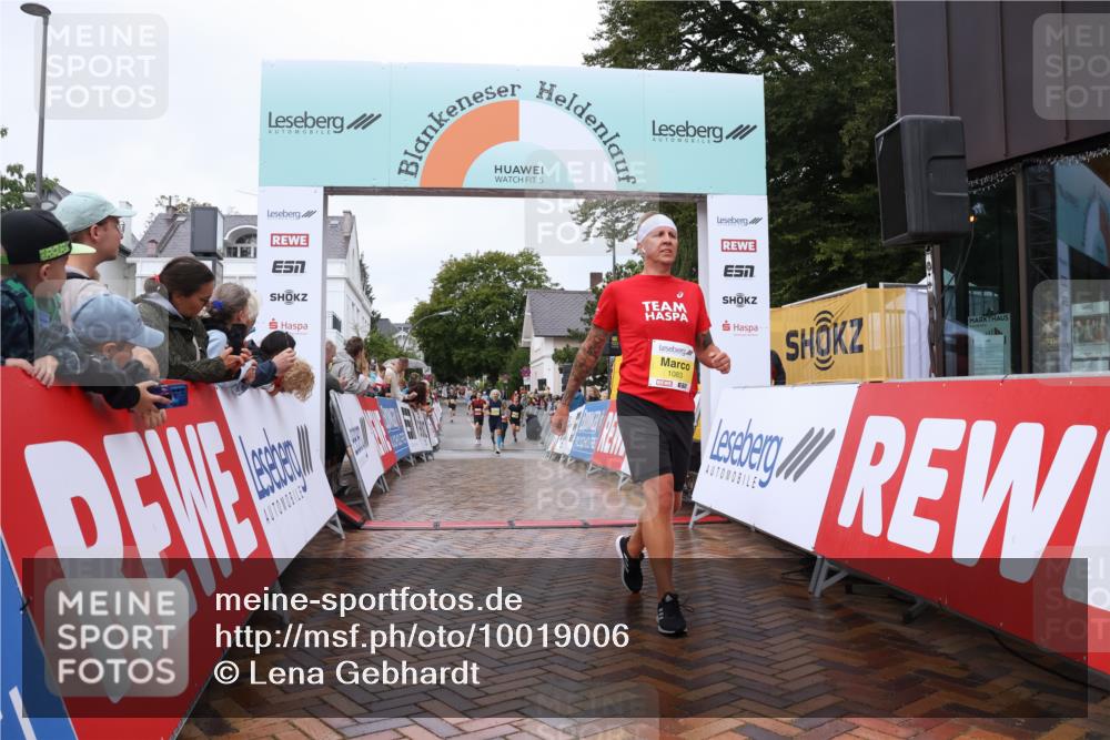 30.08.2026 - Blankeneser Heldenlauf Lena Gebhardt http://msf.ph/oto/10019006 30.08.2026 09:35:51 Ziel 1083, 1094, 1294, 3549 meine-sportfotos.de