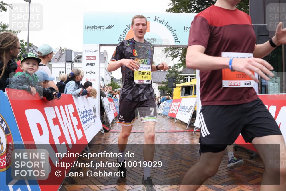 30.08.2026 - Blankeneser Heldenlauf Lena Gebhardt http://msf.ph/oto/10019029 30.08.2026 09:35:59 Ziel 1006, 1087, 1094, 1294, 1474, 1585, 3566, 3720 meine-sportfotos.de