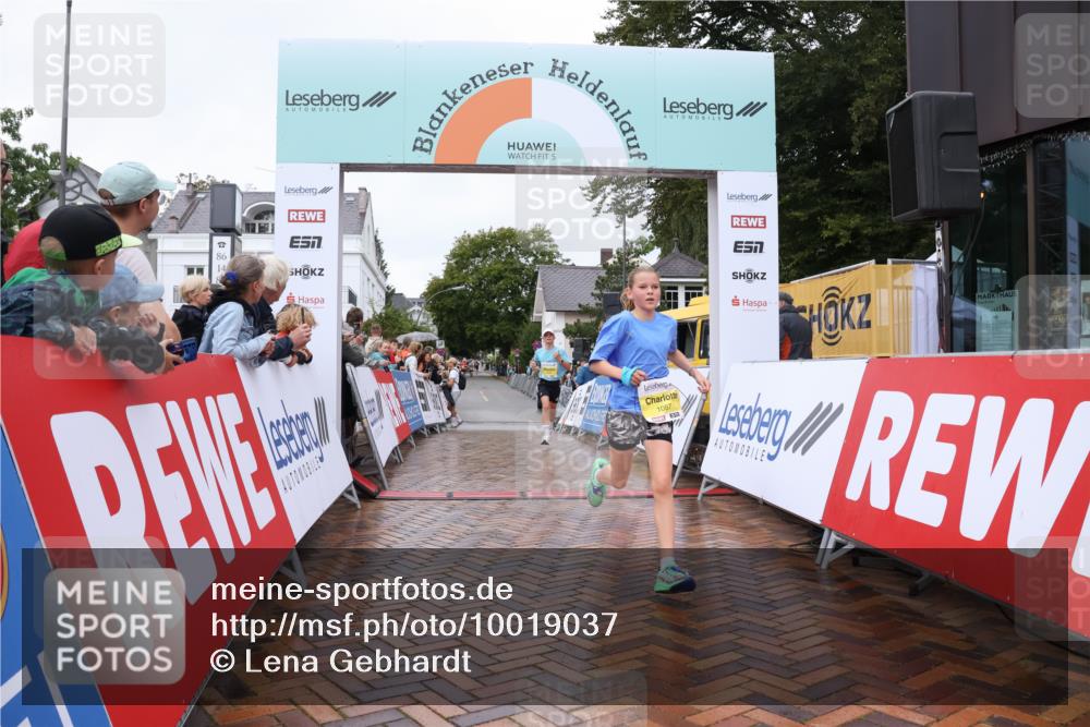 30.08.2026 - Blankeneser Heldenlauf Lena Gebhardt http://msf.ph/oto/10019037 30.08.2026 09:36:01 Ziel 1006, 1087, 1094, 1294, 1474, 1585, 3566, 3720 meine-sportfotos.de