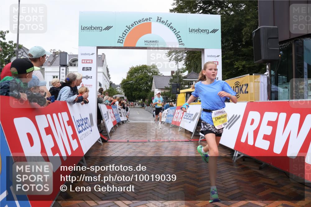 30.08.2026 - Blankeneser Heldenlauf Lena Gebhardt http://msf.ph/oto/10019039 30.08.2026 09:36:01 Ziel 1006, 1087, 1094, 1294, 1474, 1585, 3566, 3720 meine-sportfotos.de