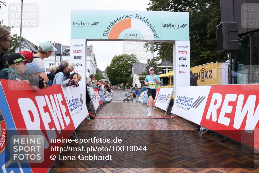 30.08.2026 - Blankeneser Heldenlauf Lena Gebhardt http://msf.ph/oto/10019044 30.08.2026 09:36:02 Ziel 1006, 1087, 1094, 1294, 1474, 1585, 3566, 3720 meine-sportfotos.de