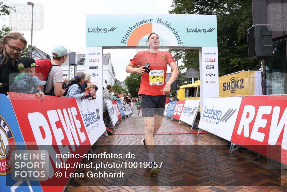 30.08.2026 - Blankeneser Heldenlauf Lena Gebhardt http://msf.ph/oto/10019057 30.08.2026 09:36:19 Ziel 1012, 1337, 3601, 3679, 3717 meine-sportfotos.de