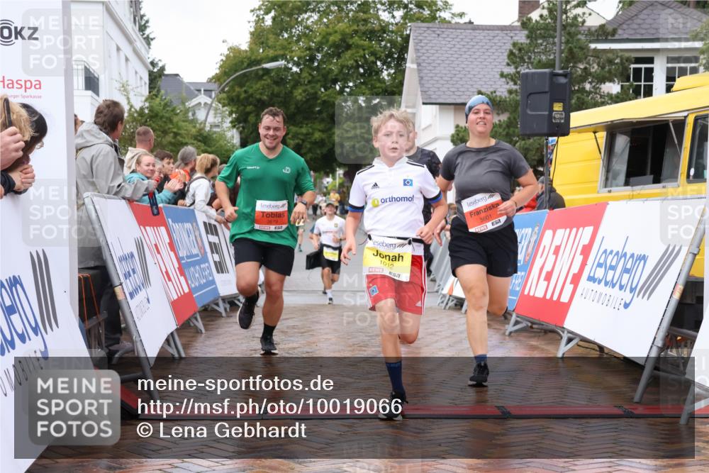 30.08.2026 - Blankeneser Heldenlauf Lena Gebhardt http://msf.ph/oto/10019066 30.08.2026 09:36:22 Ziel 1012, 1337, 1492, 3601, 3679, 3717 meine-sportfotos.de