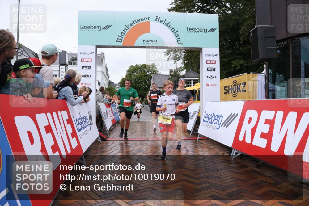 30.08.2026 - Blankeneser Heldenlauf Lena Gebhardt http://msf.ph/oto/10019070 30.08.2026 09:36:23 Ziel 1012, 1337, 1492, 1527, 3601, 3679, 3717 meine-sportfotos.de