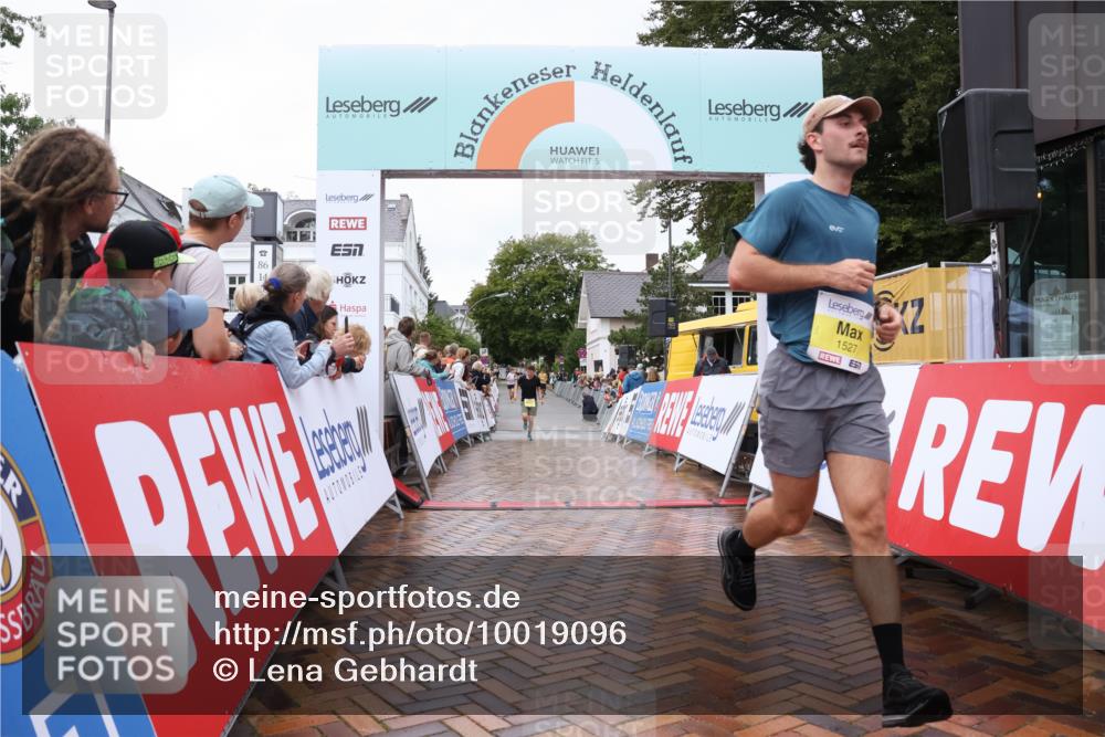 30.08.2026 - Blankeneser Heldenlauf Lena Gebhardt http://msf.ph/oto/10019096 30.08.2026 09:36:29 Ziel 1012, 1492, 1527, 1760, 3601, 3679, 3717 meine-sportfotos.de